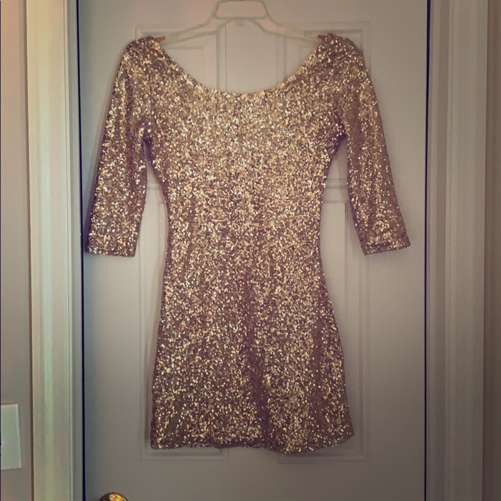 Gold sequin show stopper!